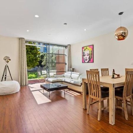 Sleek Modern Pad Next To Spark Arena Free Parking Auckland Exterior photo